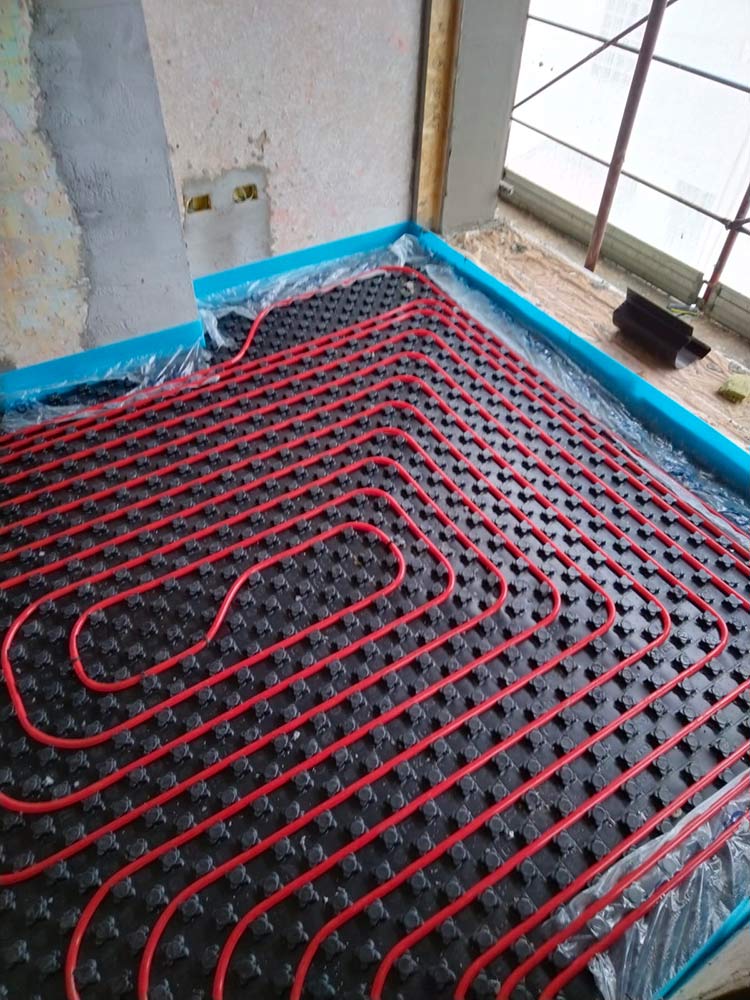 ristrutturazione completa di impianti idraulici ed elettrici comprese pose rivestimenti e sanitari di ambienti privati00006